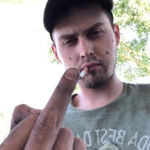 Meet your Posher, Cameron